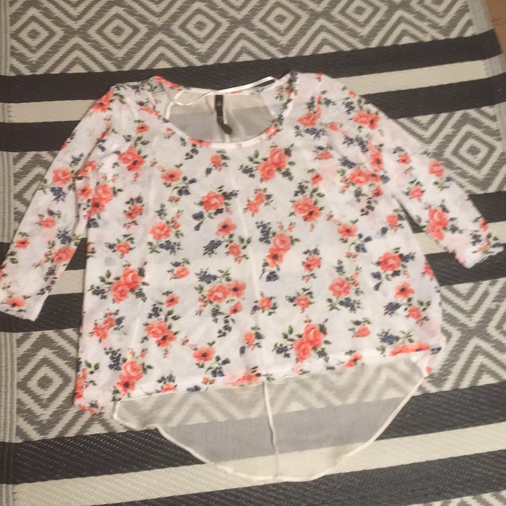 Jessica Simpson shirt